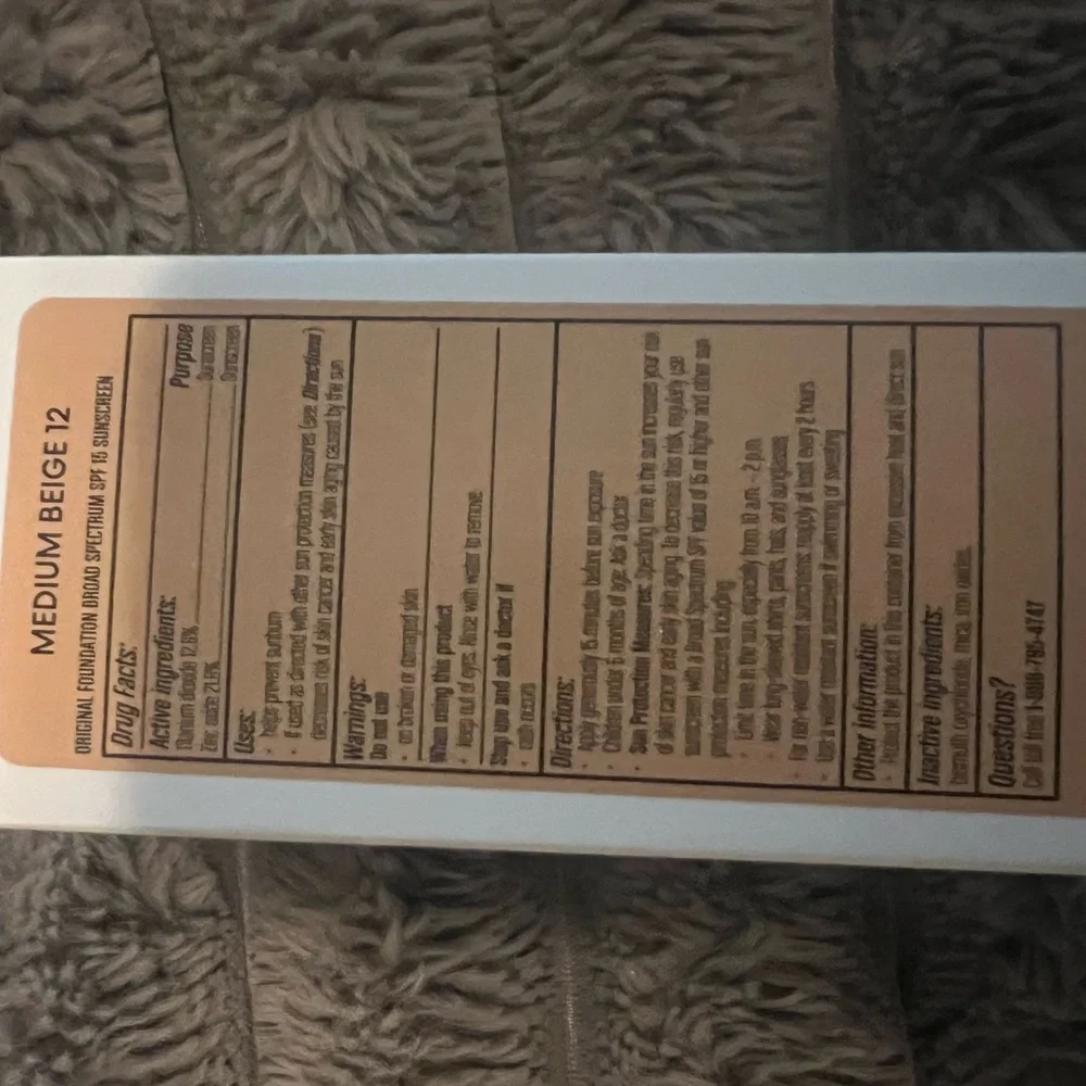 bareMinerals Medium Beige Foundation - Picture 2 of 3